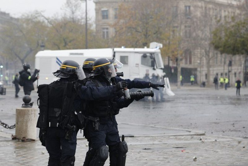 Oklopna vozila sa Kosova će biti na ulicama Pariza