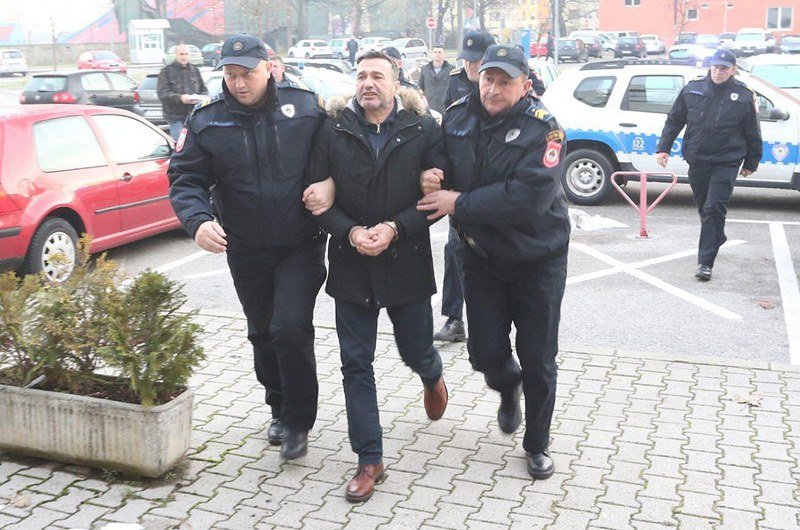 Davor Dragičević doveden u Okružno javno tužilaštvo Banjaluka na ispitivanje - Uzivkivao -Pravda za Davida-