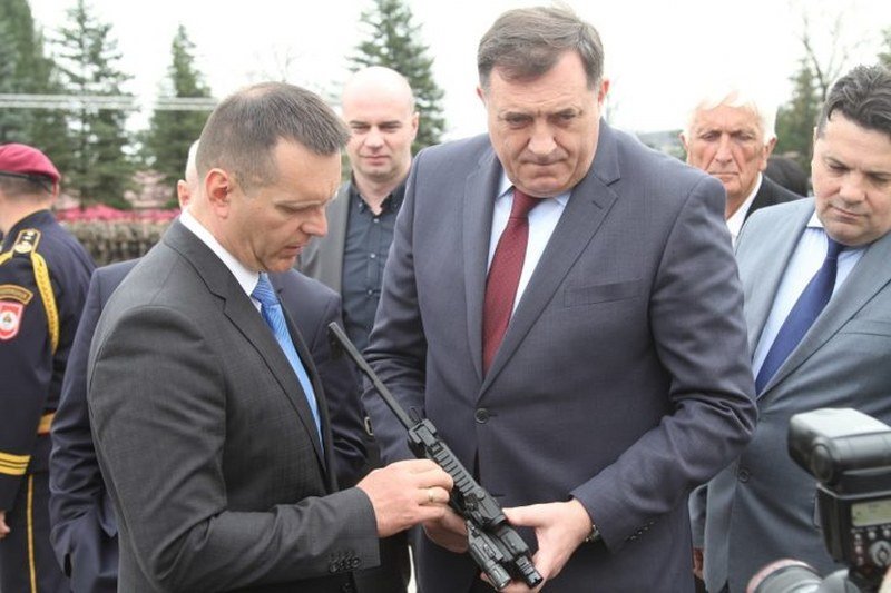 Mile, za šta sve tebe imaju Lukač, Ilić, Bajić i Tegeltija, pa ne smiješ da pisneš