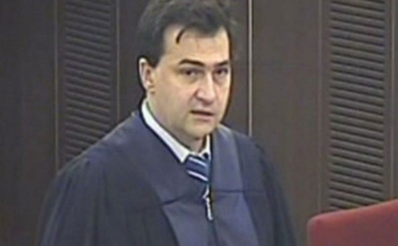 Afera -Diploma-: Kažnjavani falsifikator i lopov Oleg Oli Čavka istražuje falsifikovanje diploma