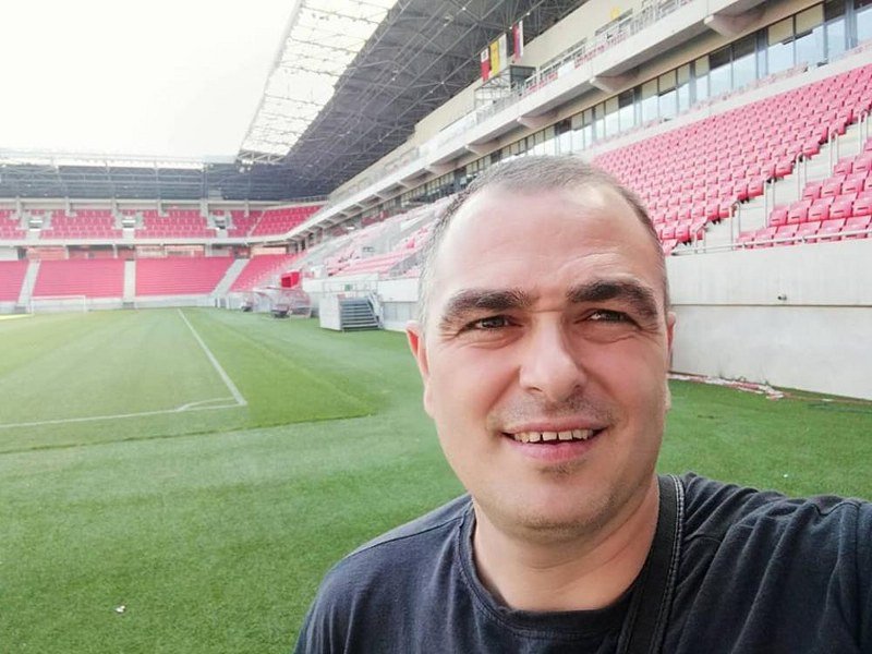 Tragedija - Bivši fudbaler Crvene zvezde se obesio (Video)