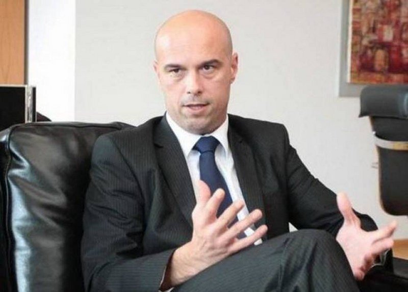 Odbačeni tužba i zahtjev za suspenziju Milana Tegeltije