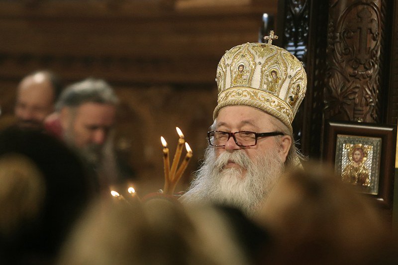 Poslije dvije godine vjernici traže smjenu vladike Hrizostoma - Kocka - Liturgiju naplaćuje 500 evra