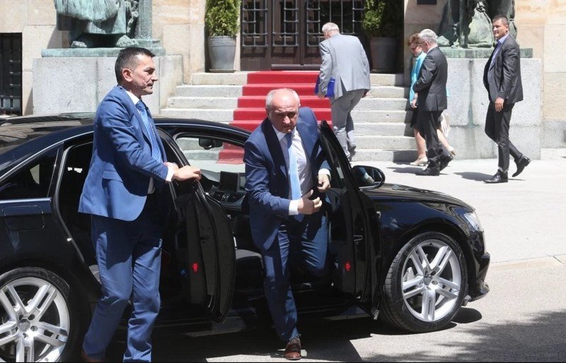 Bahaćenje - Za redovno servisiranje audija Petra Đokića nevjerovatnih 15.000 KM