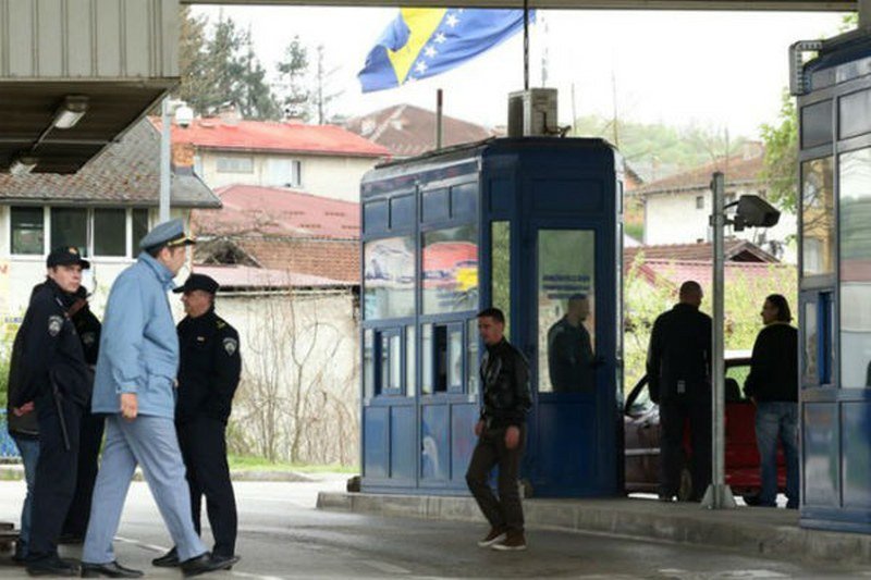 Brojna hapšenja na granici BiH zbog lažnih pasoša, napada na policiju, droge