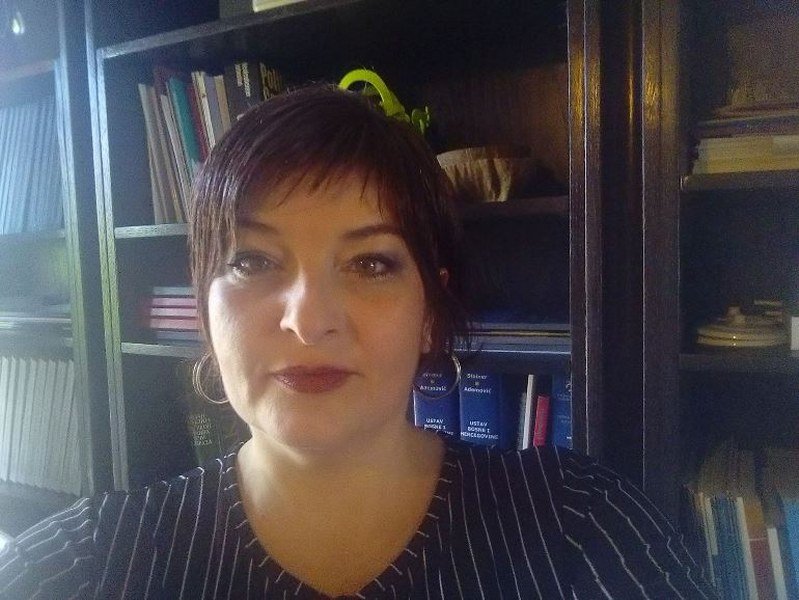 Korupcija i kriminal se pravdaju patriotizmom, a kilometar puta teško preživi izbore