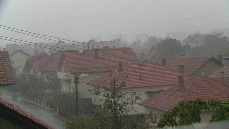 Olujno nevrijeme protutnjalo kroz Bijeljinu