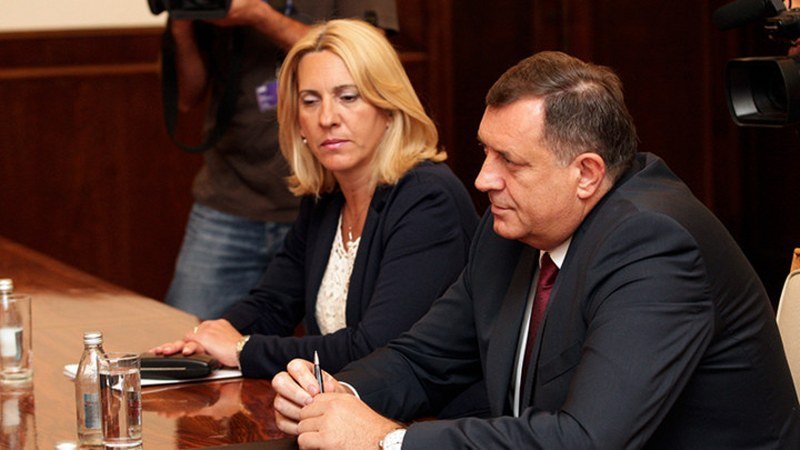 Počelo šamaranje - Cvijanovićeva, Tegeltija i Lukač porazili Dodika - Savčić pobijedio Dodikovog kandidata Živkovića