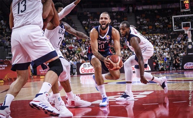 Mundobasket - Sumrak favorita, Francuska bolja od Amerike i poslali je na Srbiju