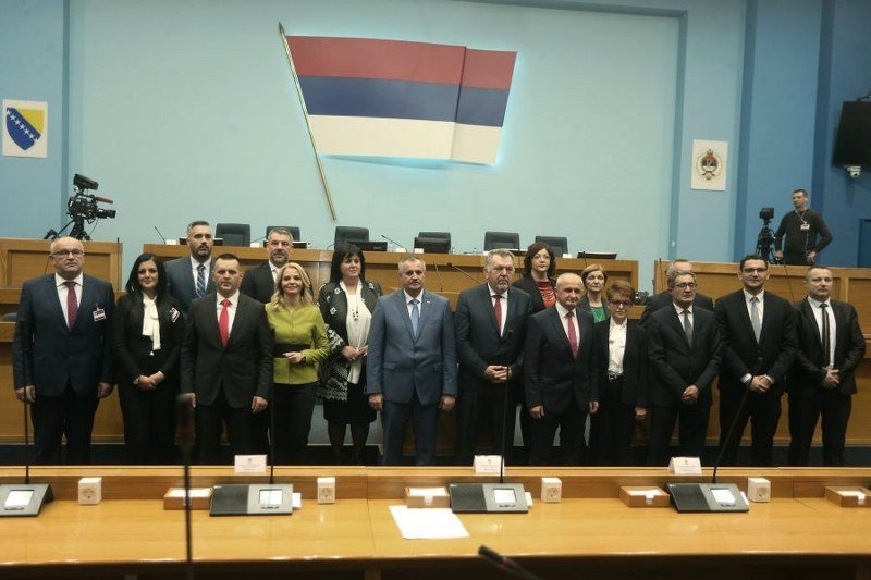 Stranke čuvaju leđa lošim ministrima - Smjene u Vladi Srpske nemoguća misija