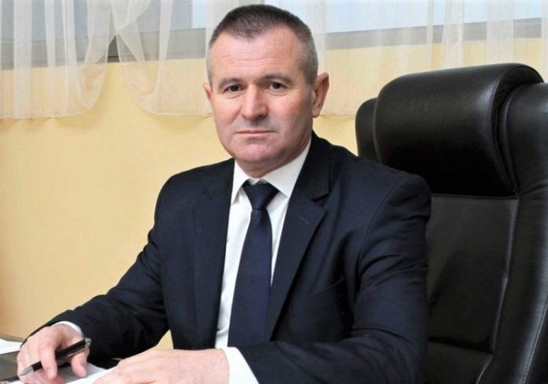 Genije iz BiH - Funkcioner DNS-a Nedeljko Milaković diplomirao u Beogradu za tri dana