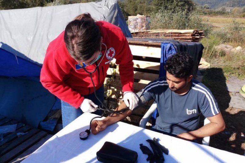 Svaki deseti migrant u Vučjaku zaražen šugom