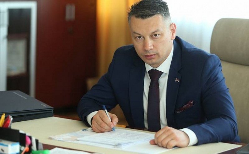 Oranje drumova - Nešić nezakonito troši 26 miliona - Kralj asfalta se ruga pravosuđu