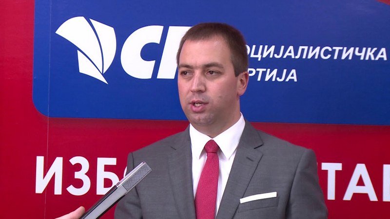 -Osnovcu- Selaku i Familiji čista -Petica- miliona na otetom zemljištu