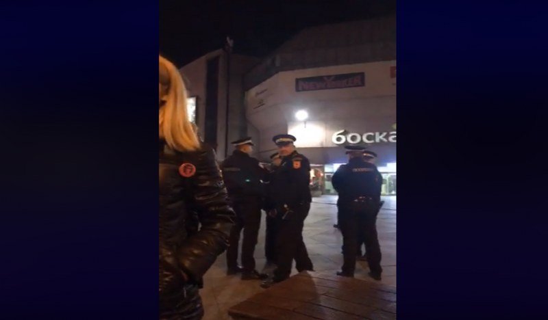 -Pravda za Davida- 615.dan: Policajac na Davidovom trgu -Vi ste članovi -Pravda za Davida- molimo vas razidjite se- (Video)