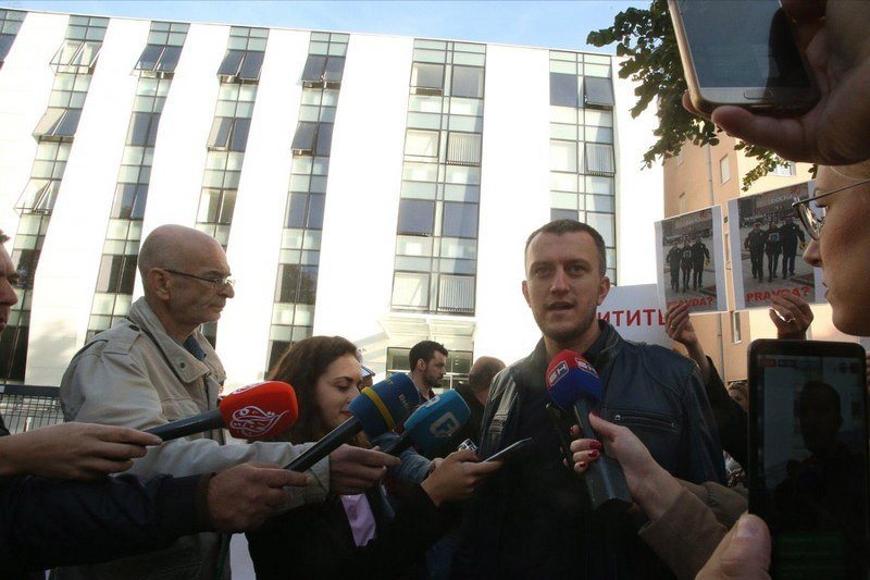 Iz -Pravde za Davida- odgovorili na poziv Milorada Dodika -Neka on prvi udje u Tužilaštvo, mi ćemo za njim-