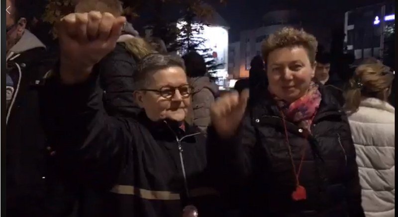 -Pravda za Davida- 624.dan: Žena iz Sarajeva ostala večeras u Banja Luci da da podršku -pravdašima- (Video)