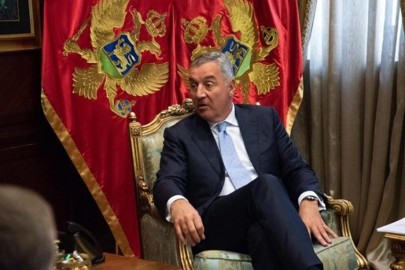 Američki magazin -prozvao- Mila: Kleptokratija 30 godina ubija zemlju