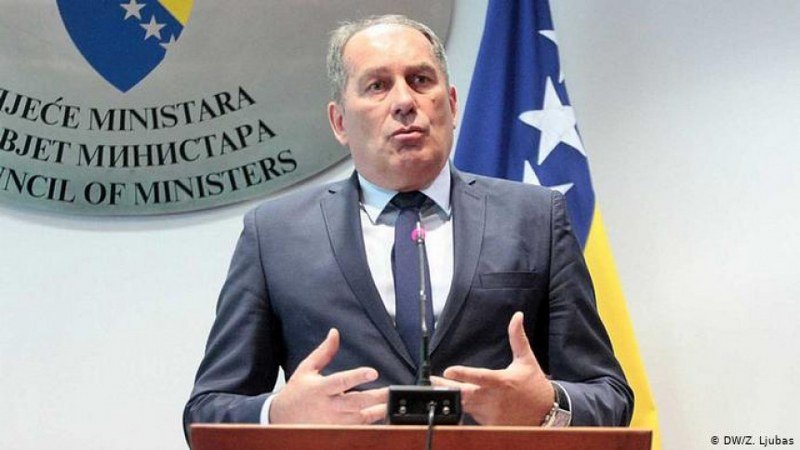Mektić: Možda je paljenje auta poruka i meni