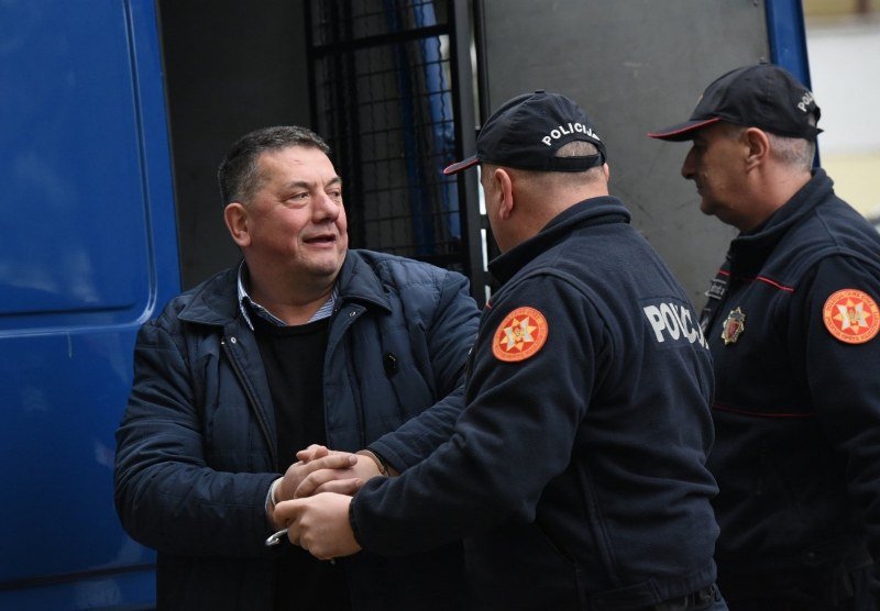 Novinari Raičević i Živković pušteni da se brane sa slobode