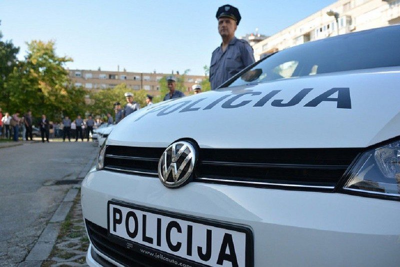 Traktor usmrtio jednog radnika, drugi hitno prebačen u bolnicu