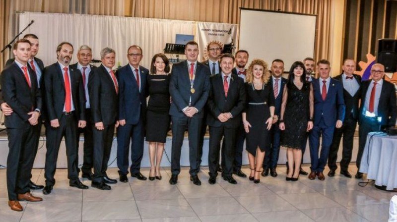 Rotari klub Bijeljina donirao pomoć bolnici u Bijeljini