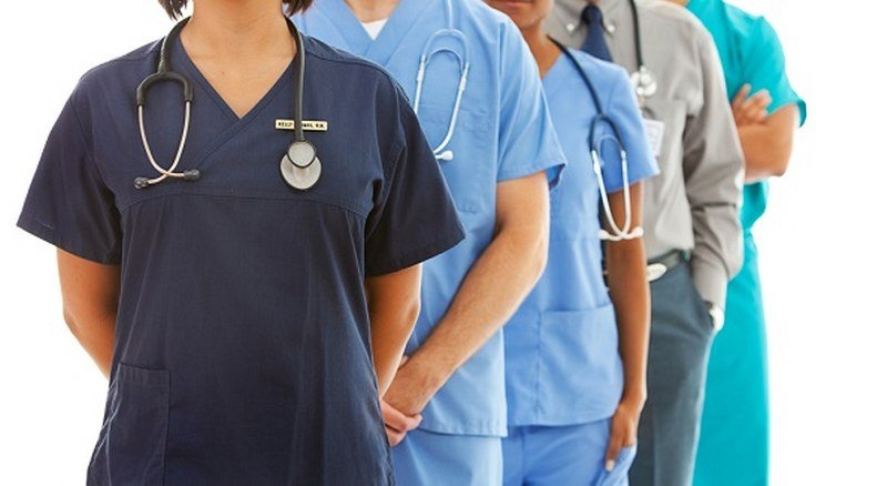 EU ne da medicinskom osoblju da se vrati u Srbiju