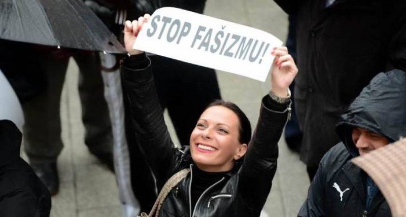 Vučić počeo hapsiti novinare - Vanrednim stanjem protiv istine