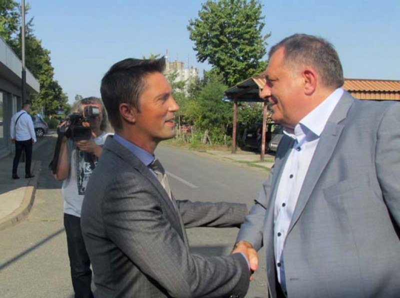 Ko koga ovdje vrti u krug i obmanjuje cijelu javnost