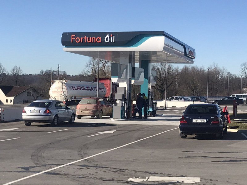 Spustio cijenu goriva pa se našao na udaru lobija u RS (Video)