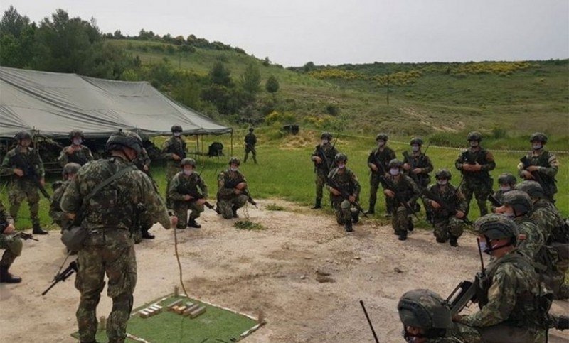 Albanija šalje vojsku na Kosovo i Metohiju