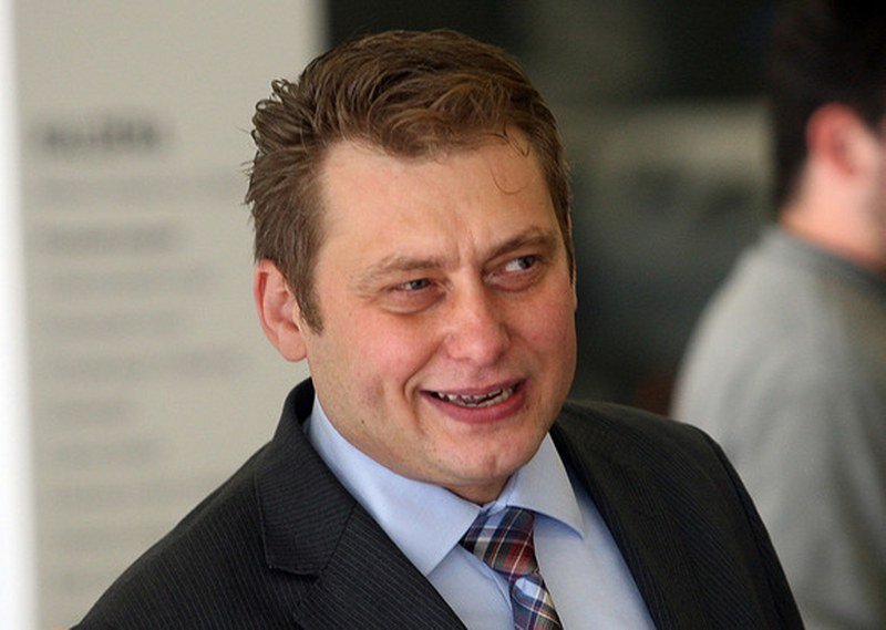 Prevarant Dragan Vučetić -ključna veza- Vlade RS za nabavku pokretne bolnice