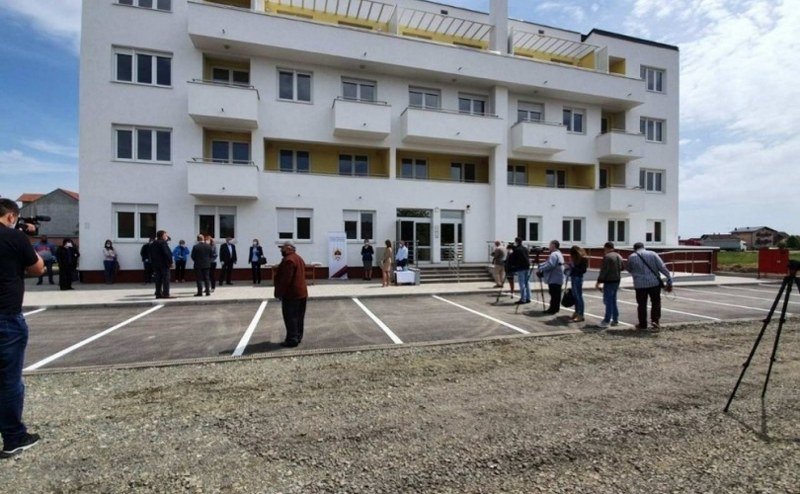 Aćićeva ruka ponovo u budžetu - Novih 90.000 KM za popravke loših projekata