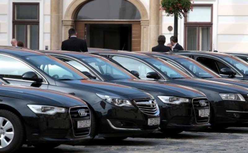 Bahaćenje vlasti: Dva ista automobila - dvije cijene (Video)