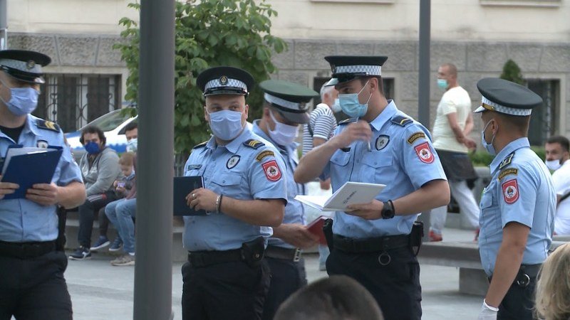 Policija i večeras legitimisala članove grupe -Pravda za Davida- (Foto)