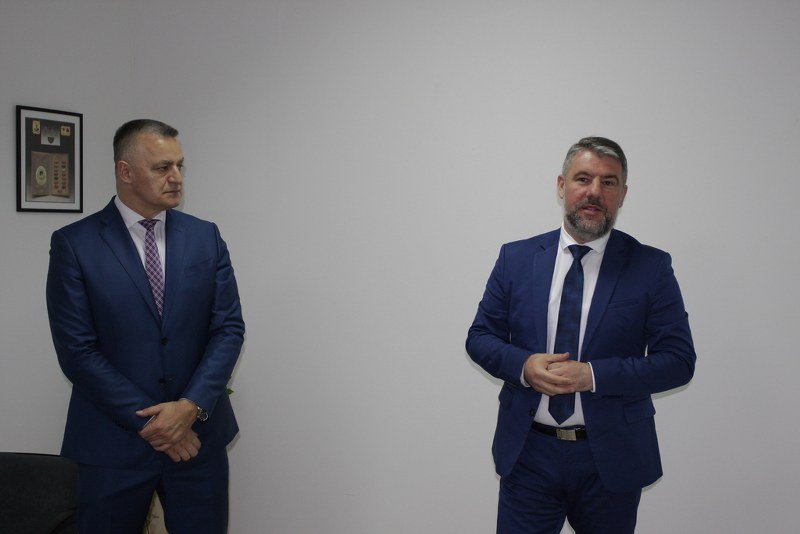 Nije isporučeno najmanje 40 respiratora - Opljačkano 9,4 mil.KM a novac podijeljen u Švajcarskoj