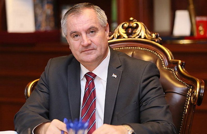 Nebojša Vukanović - Šta je Višković dobio na poklon od Slavena Ristića