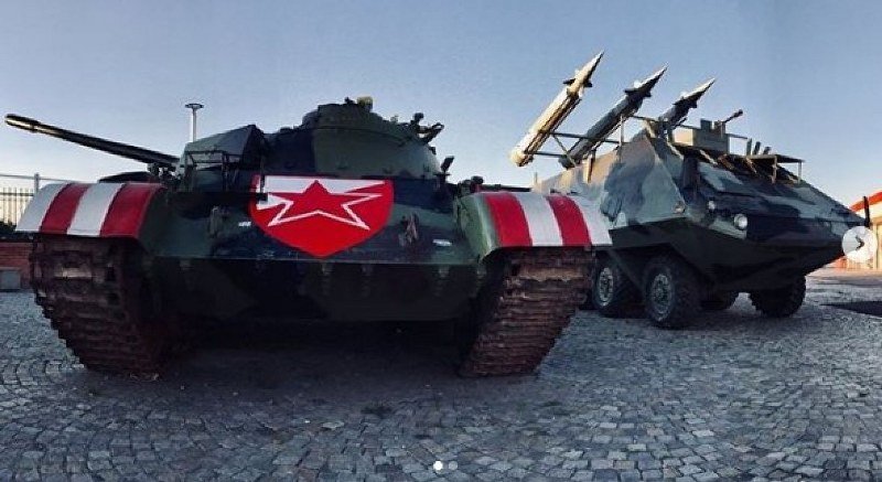 Raketna baza Marakana: Novo borbeno vozilo ispred stadiona Crvene Zvezde