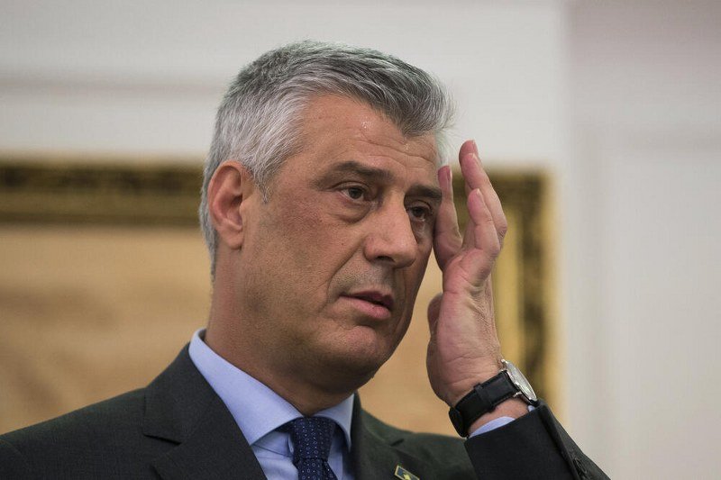 Tači stigao u Hag, braniće ga Džefri Najs