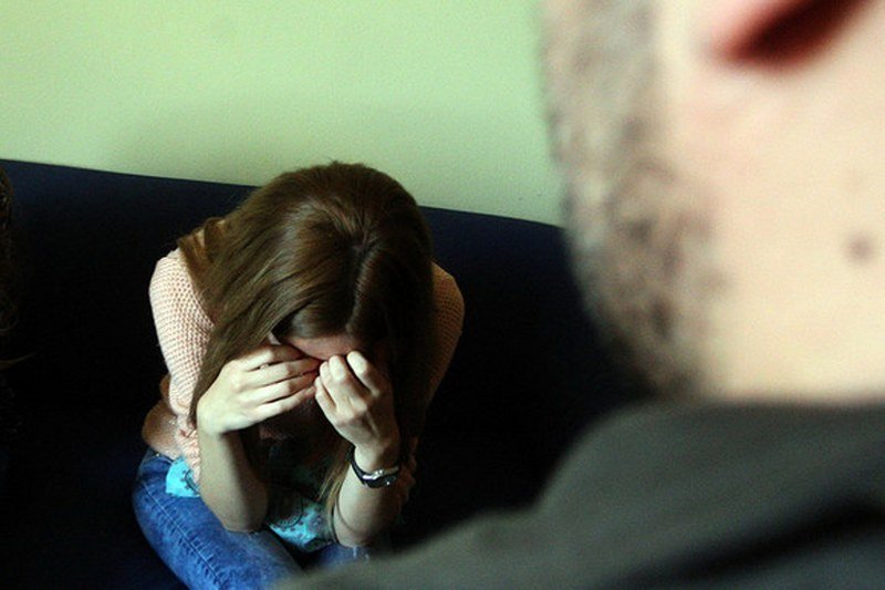 -Nećeš se udati za hrišćanina- O zabranjenoj ljubavi Srbina (20) i djevojke (17) iz BiH priča cijela Francuska
