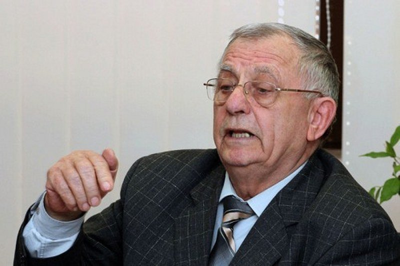 Rakulj sa grupom drži zarobljene penzionere Srpske