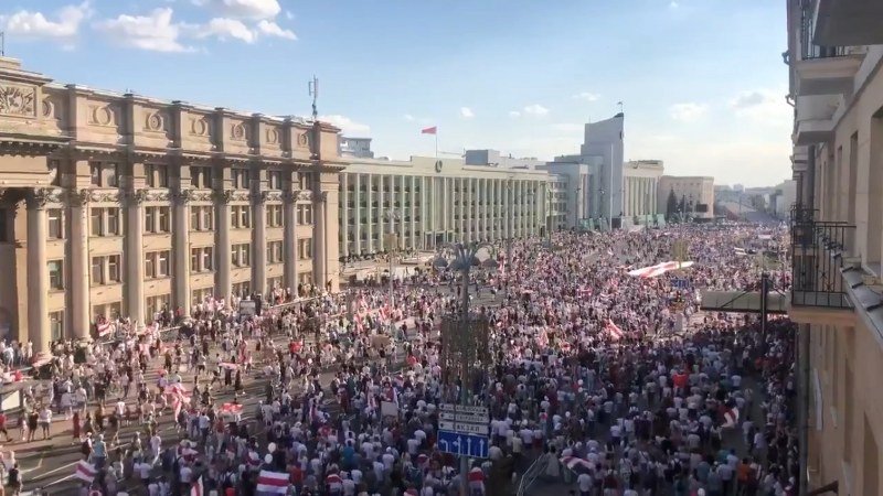 Lukašenko polako popušta, podrška opoziciji sve jača