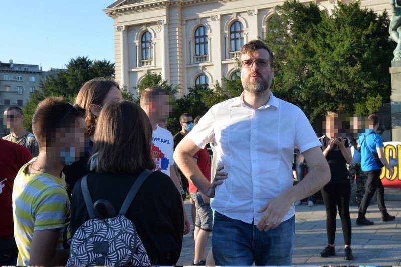 Pozivali na nasilnu promjenu ustavnog uređenja, pa ih uhapsili