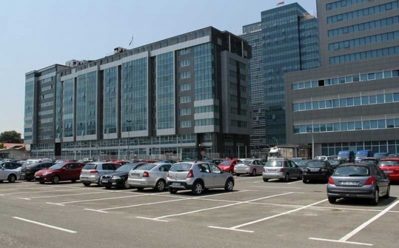 Dobija od Banjaluke pola miliona za parking koji je nezakonito izgradio