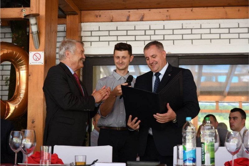 Trojac bez kormilara