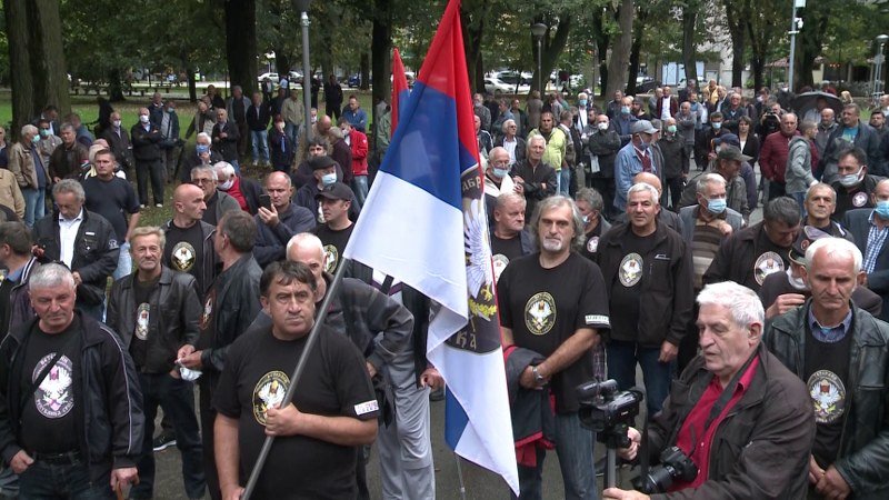 Veterani ostaju u parku do ispunjenja zahtjeva (Video)