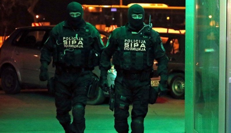 SIPA uhapsila tri inspektora, oduzeto 50.000 evra