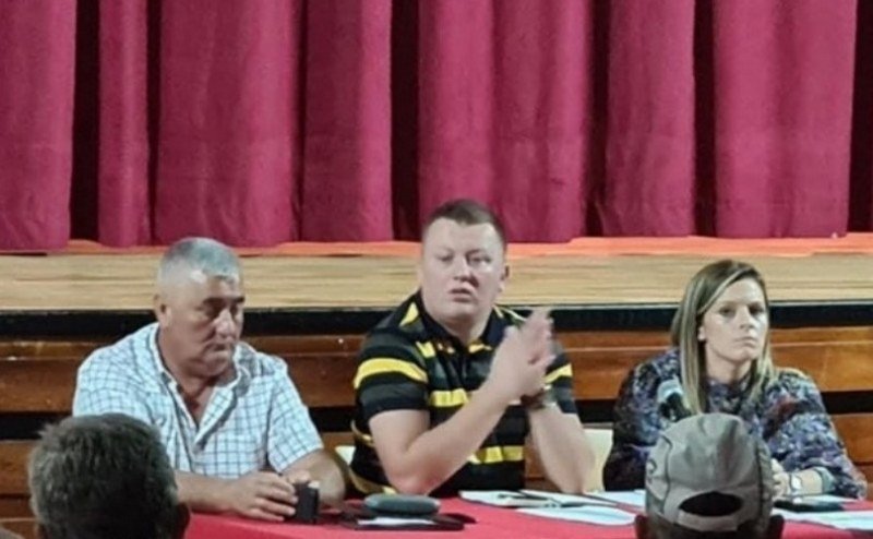 Aktivisti SNSD-a po Srbiji skupljali potpise i kopije dokumenata za glasanje