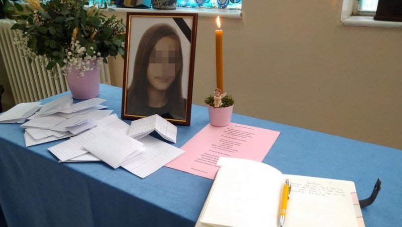 Ti si samo čekala svog tatu: Drugari se oprostili od tragično nastradale djevojčice iz Prnjavora