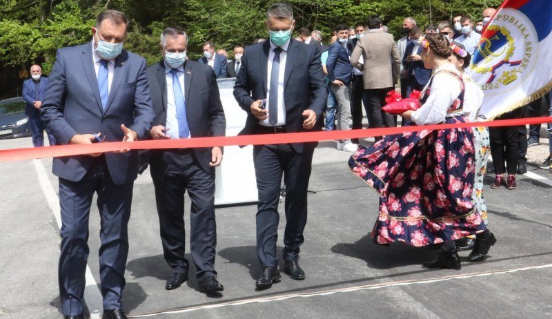 -Pukli- Dodik i Nešić pa pukao i put Jasik - Triangla (Lukavica - Pale), otvoren u maju 2020, vrijedan 4.270.000 KM